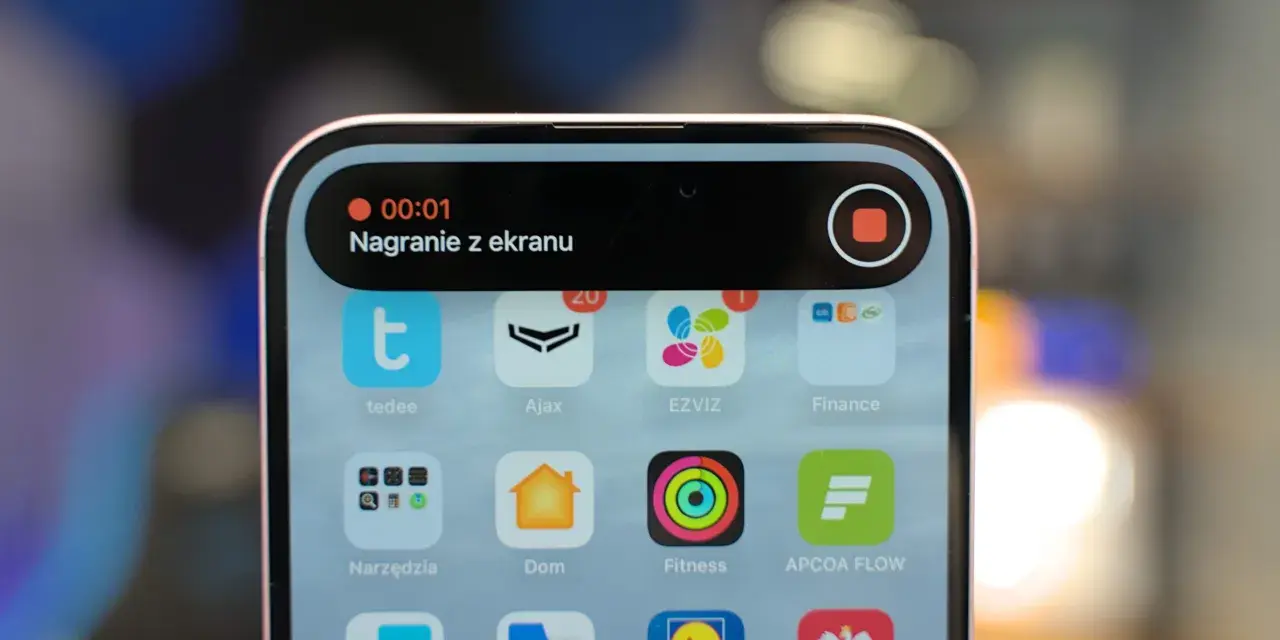 Nagrywanie ekranu iPhone w toku. Czerwona kropka i przycisk stop wskazują, że trwa rejestracja.