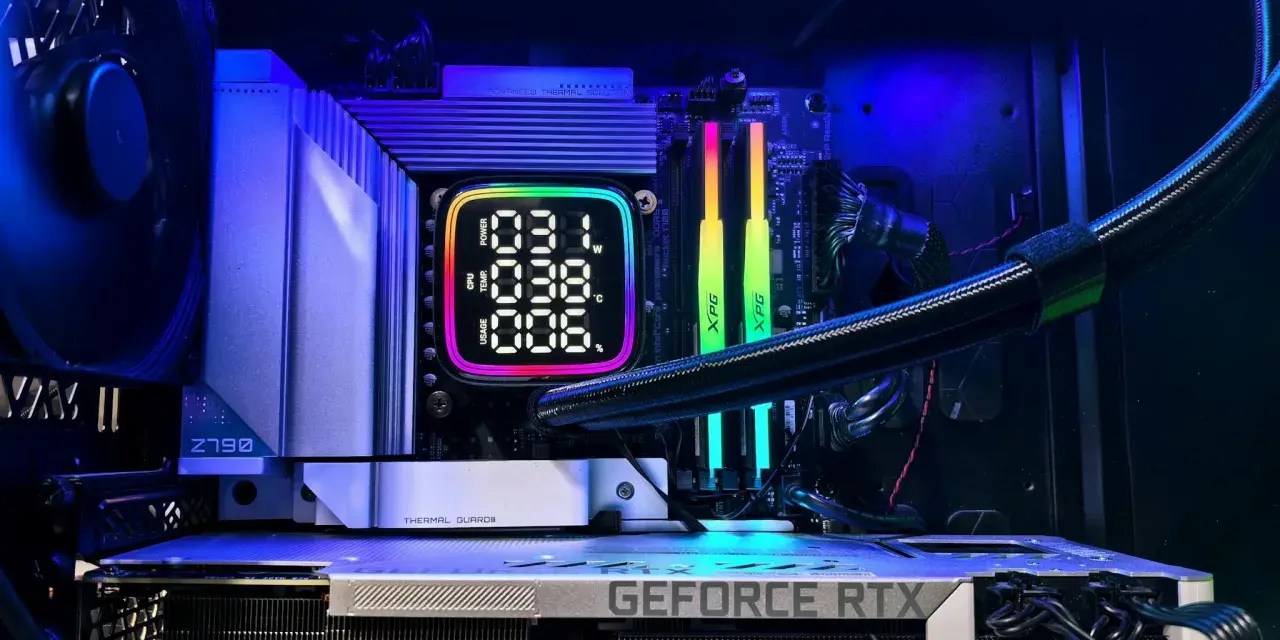 Wnętrze komputera z podświetlaną kartą graficzną GeForce RTX i wyświetlaczem temperatury CPU. Idealne do naprawy kart graficznych.