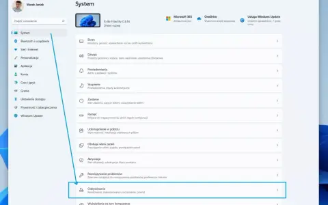 Ustawienia systemu Windows, sekcja "Odzyskiwanie" - tu znajdziesz opcje, jak sformatować komputer, resetując go lub uruchamiając zaawansowane opcje.