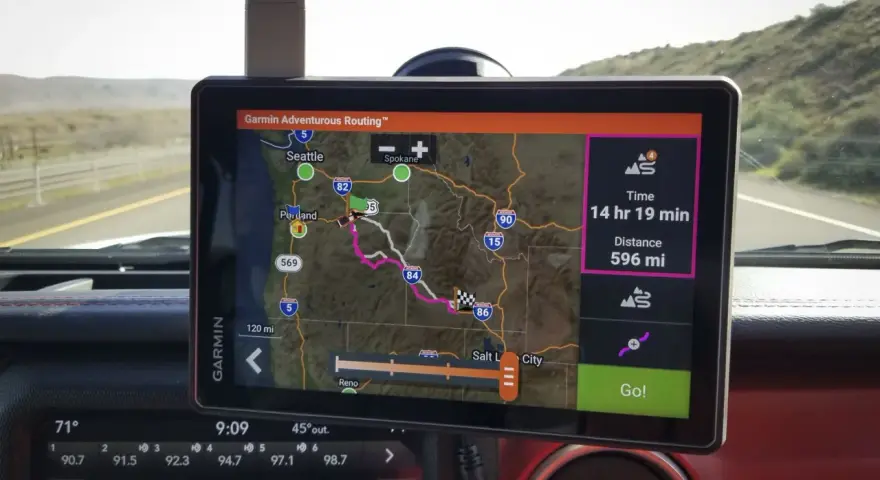 Najlepsza nawigacja dla ciężarówek na telefon: Garmin pokazuje trasę z Portland do Salt Lake City, 596 mil, 14h 19min.